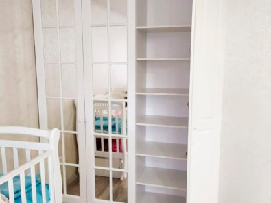 Шкаф распашной белый в детскую шр-1 - дополнительное фото